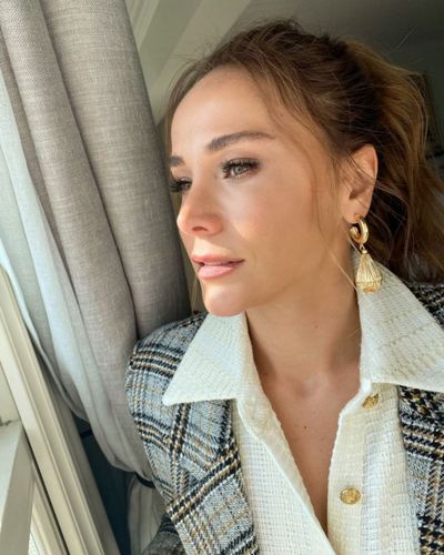 Burçin Terzioğlu seksi ifşa fotoğrafı 25