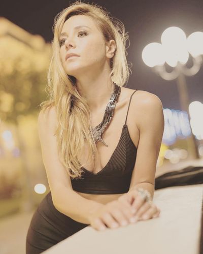 Burçin Terzioğlu seksi ifşa fotoğrafı 88