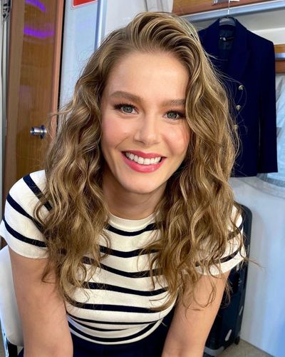 Burcu Biricik seksi ifşa fotoğrafı 10