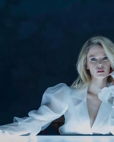 Burcu Biricik seksi ifşa fotoğrafı 129