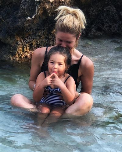 Burcu Biricik seksi ifşa fotoğrafı 148