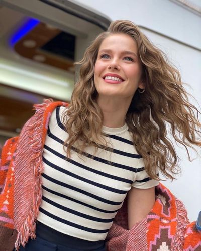 Burcu Biricik seksi ifşa fotoğrafı 18
