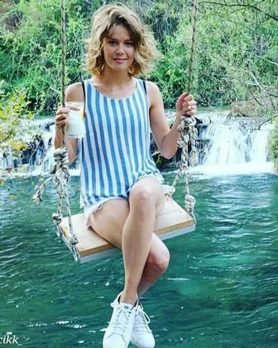 Burcu Biricik seksi ifşa fotoğrafı 201