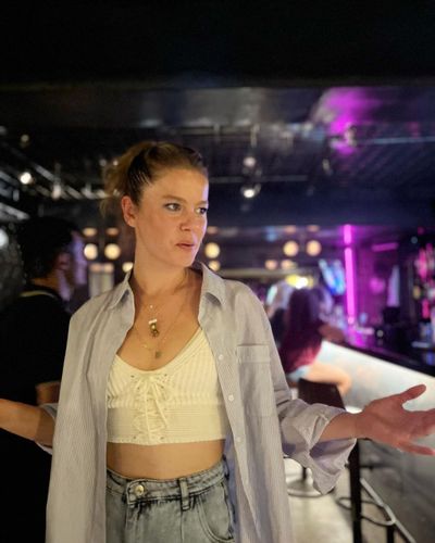 Burcu Biricik seksi ifşa fotoğrafı 7