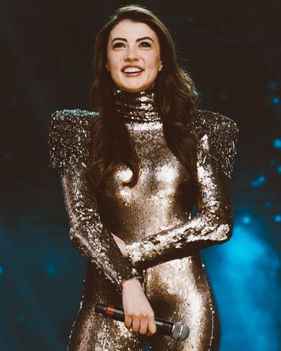 Burcu Özberk seksi ifşa fotoğrafı 1015