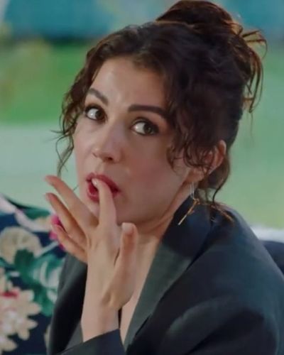 Burcu Özberk seksi ifşa fotoğrafı 101