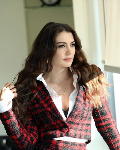 Burcu Özberk seksi ifşa fotoğrafı 1027