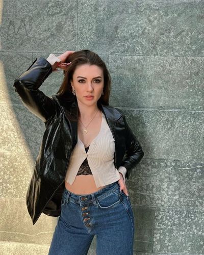 Burcu Özberk seksi ifşa fotoğrafı 1047