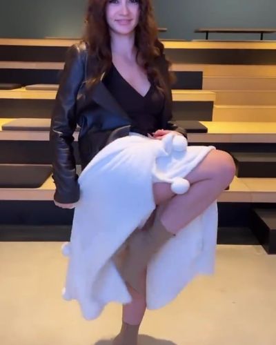 Burcu Özberk seksi ifşa fotoğrafı 1061