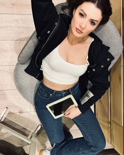 Burcu Özberk seksi ifşa fotoğrafı 1067