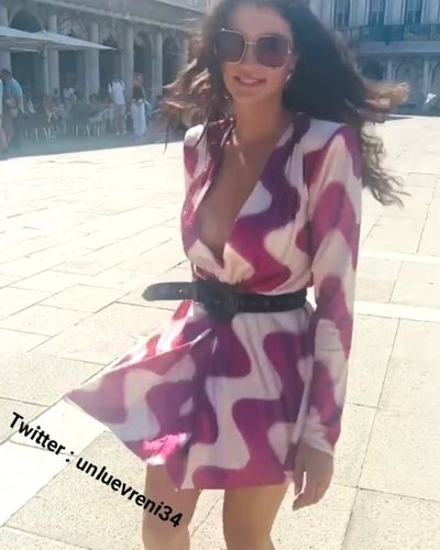 Burcu Özberk seksi ifşa fotoğrafı 1076