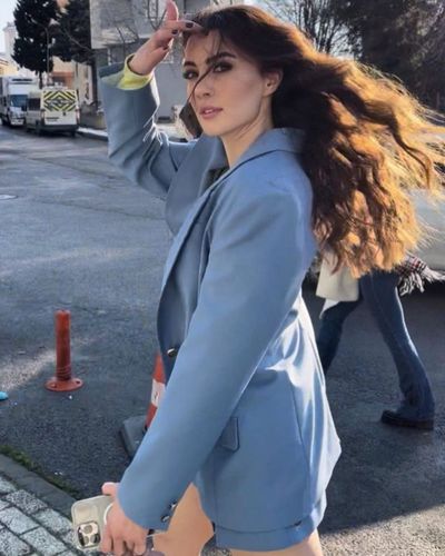 Burcu Özberk seksi ifşa fotoğrafı 1085