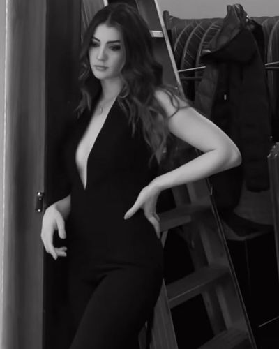 Burcu Özberk seksi ifşa fotoğrafı 1097