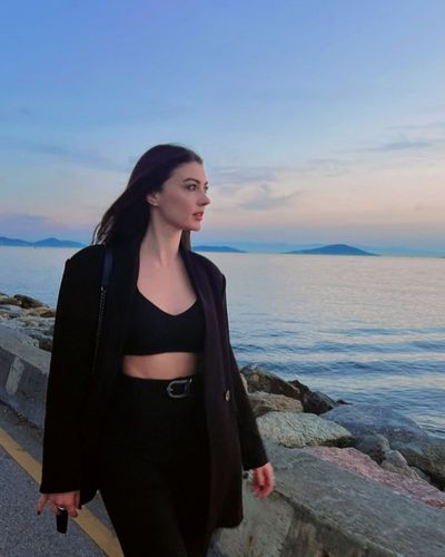Burcu Özberk seksi ifşa fotoğrafı 1102