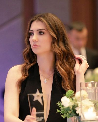 Burcu Özberk seksi ifşa fotoğrafı 1118
