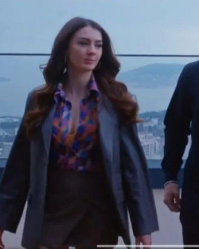 Burcu Özberk seksi ifşa fotoğrafı 1121