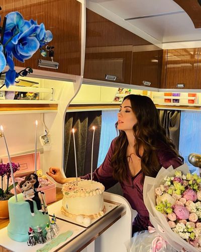 Burcu Özberk seksi ifşa fotoğrafı 1124