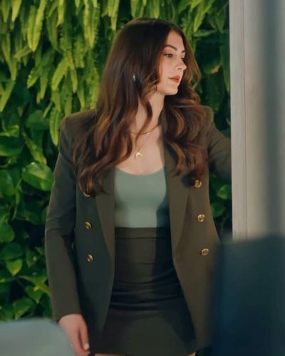 Burcu Özberk seksi ifşa fotoğrafı 1131