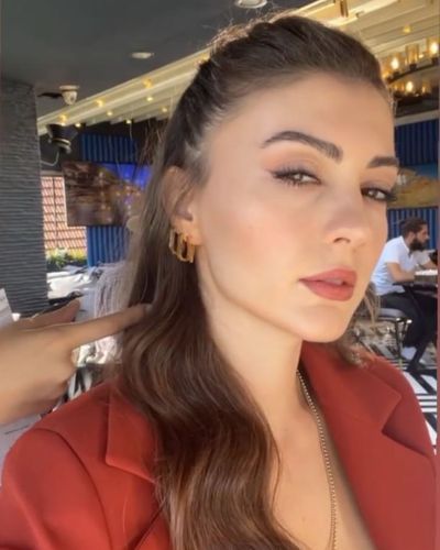 Burcu Özberk seksi ifşa fotoğrafı 1158