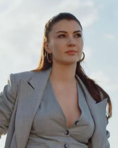 Burcu Özberk seksi ifşa fotoğrafı 116