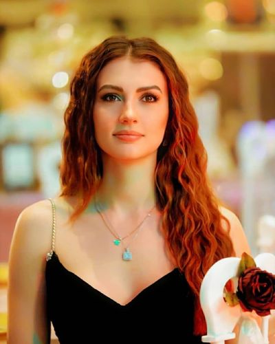Burcu Özberk seksi ifşa fotoğrafı 1184