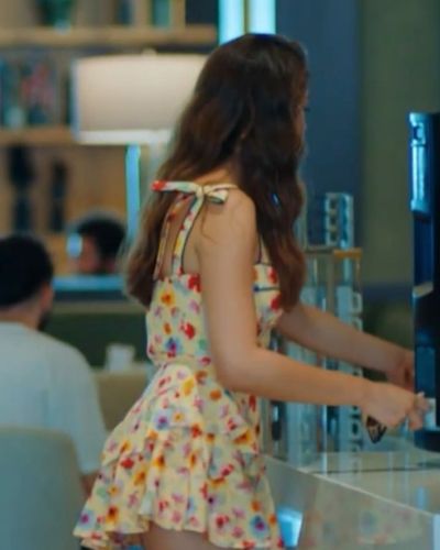Burcu Özberk seksi ifşa fotoğrafı 1194