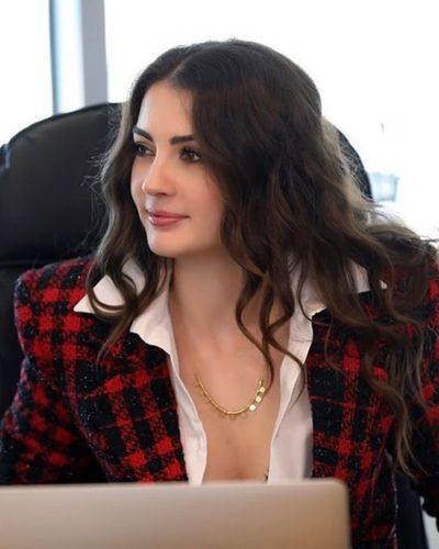 Burcu Özberk seksi ifşa fotoğrafı 1207