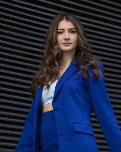 Burcu Özberk seksi ifşa fotoğrafı 1208