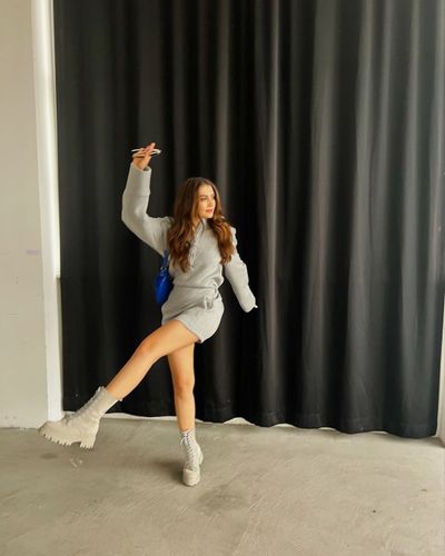 Burcu Özberk seksi ifşa fotoğrafı 1273