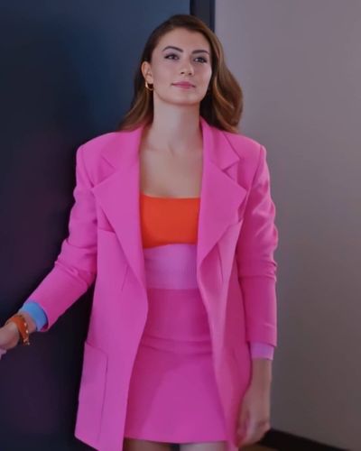 Burcu Özberk seksi ifşa fotoğrafı 1285