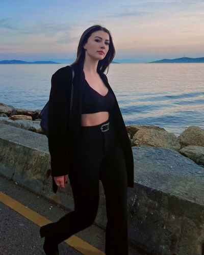 Burcu Özberk seksi ifşa fotoğrafı 1344