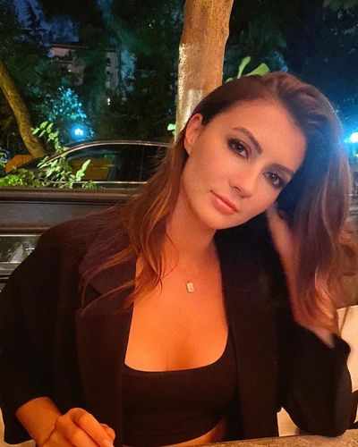 Burcu Özberk seksi ifşa fotoğrafı 1353