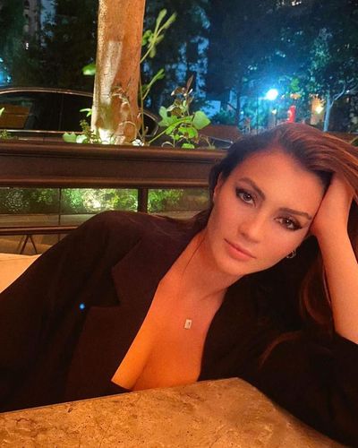 Burcu Özberk seksi ifşa fotoğrafı 1356