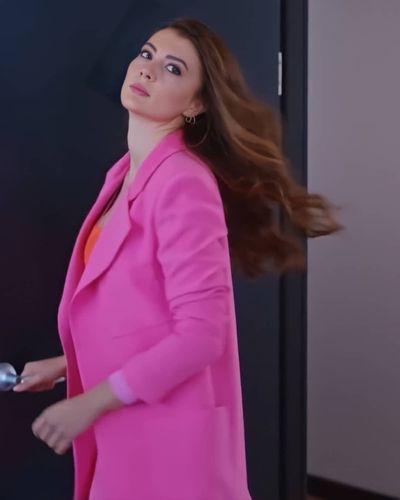 Burcu Özberk seksi ifşa fotoğrafı 1384