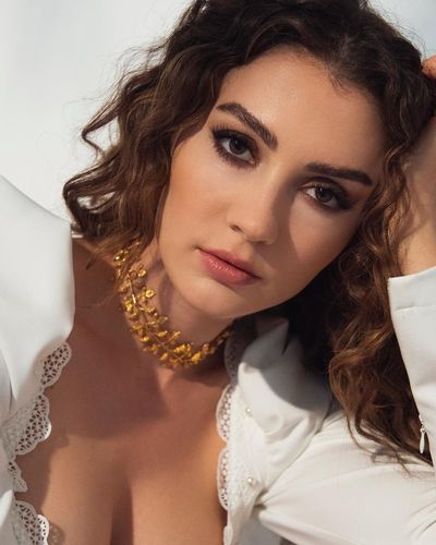 Burcu Özberk seksi ifşa fotoğrafı 1395