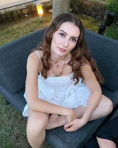 Burcu Özberk seksi ifşa fotoğrafı 1419
