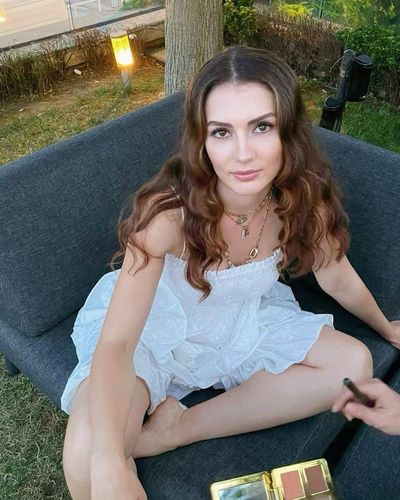 Burcu Özberk seksi ifşa fotoğrafı 1420