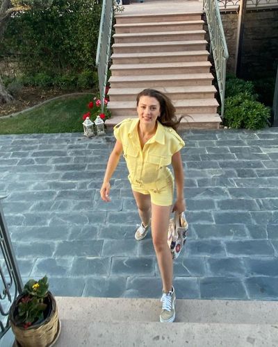 Burcu Özberk seksi ifşa fotoğrafı 1455
