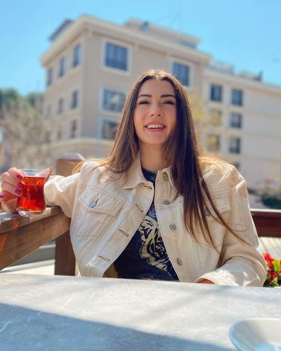 Burcu Özberk seksi ifşa fotoğrafı 1465