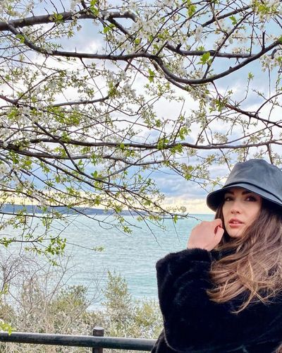 Burcu Özberk seksi ifşa fotoğrafı 1473