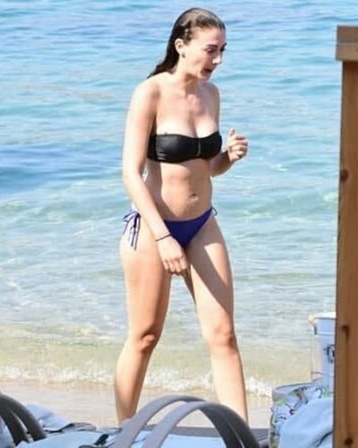 Burcu Özberk seksi ifşa fotoğrafı 1501