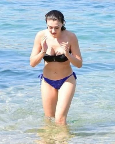 Burcu Özberk seksi ifşa fotoğrafı 1502