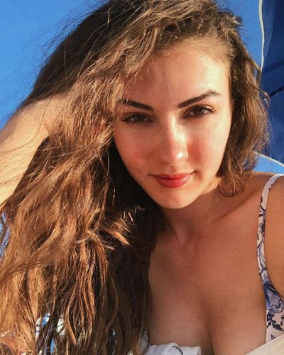 Burcu Özberk seksi ifşa fotoğrafı 1508
