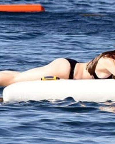 Burcu Özberk seksi ifşa fotoğrafı 1511