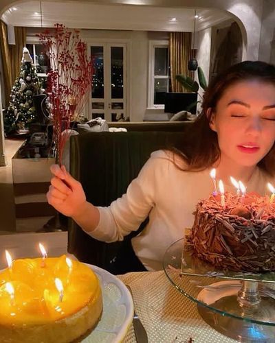 Burcu Özberk seksi ifşa fotoğrafı 1527