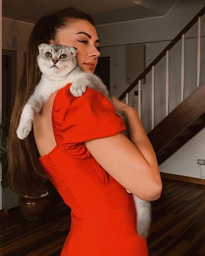 Burcu Özberk seksi ifşa fotoğrafı 1542