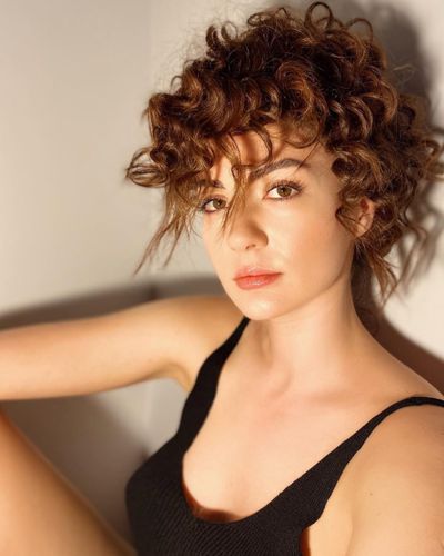 Burcu Özberk seksi ifşa fotoğrafı 1565