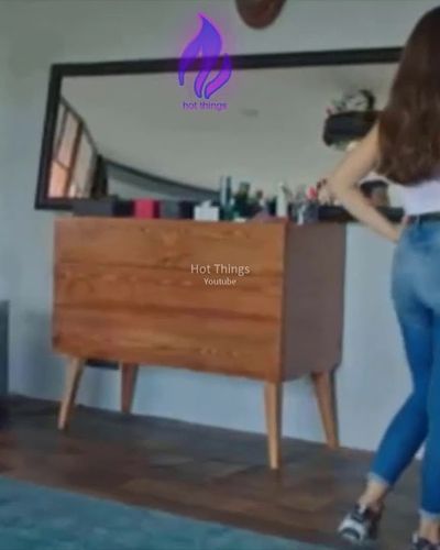 Burcu Özberk seksi ifşa fotoğrafı 1574