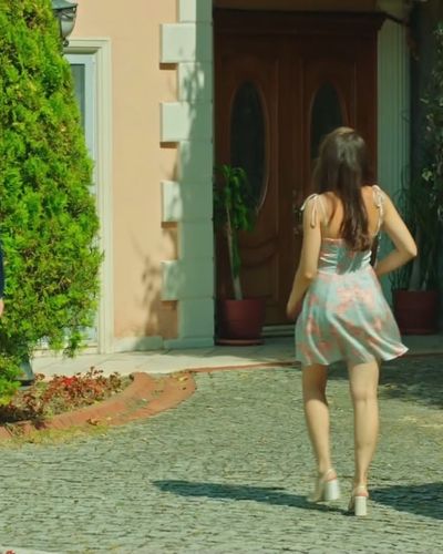 Burcu Özberk seksi ifşa fotoğrafı 1589