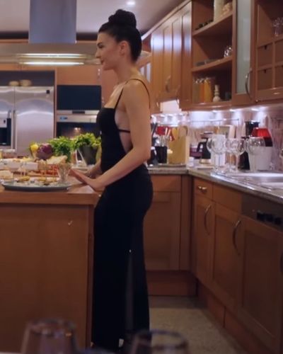 Burcu Özberk seksi ifşa fotoğrafı 15